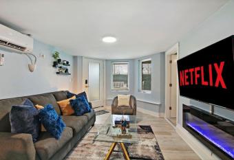 2BR Modern and Cozy Apt Logan Square Pet Friendly has Balcony rooms