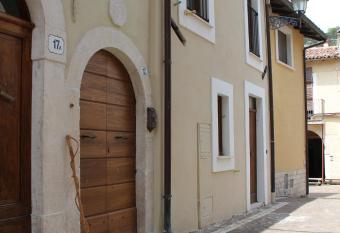 La Rosa dei Pastori has Balcony rooms