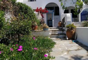 Traditional House in Naxos has Balcony rooms