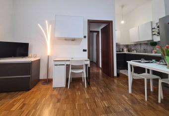 Ampio bilocale Lissone/Monza San Gerardo Autodromo F1 allows 18 year olds to book a room