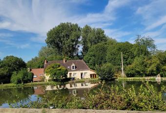 Le moulin de Meslon has Balcony rooms