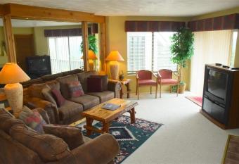 Seven Springs Stoneridge 3 Bedroom Standard Condo, Mountain Views! condo has Balcony rooms