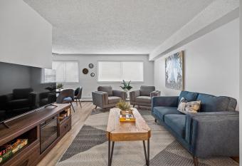 Fraser Court Avenue has Balcony rooms