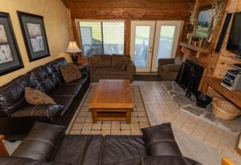 Seven Springs Sunridge 2 Bedroom Standard Condo, Mountain Views! condo has Balcony rooms