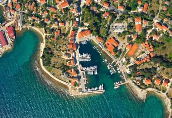 Luxurious Sea View Suite has Balcony rooms