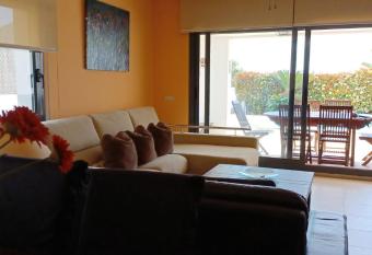 TARRAGONA VACACIONAL VILLA ROSA CON PISCINA PRIVADA has Balcony rooms