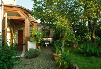 Dresdner H  he allows 18 year olds to book a room