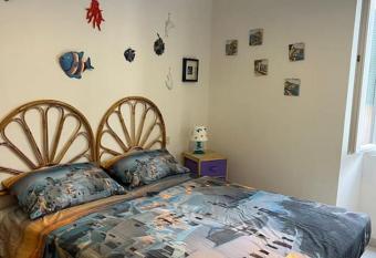 Appartamento Una Finestra sul Mare has Balcony rooms