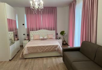 Casa Adriana has Balcony rooms