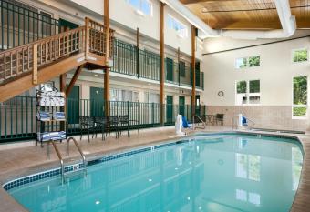 Downtown Dover Inn allows 18 year olds to book a room