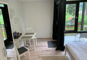 Kleines Einzimmer-Apartment 14 has Balcony rooms