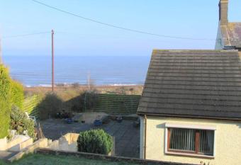 Elmbank Accommodation has Balcony rooms