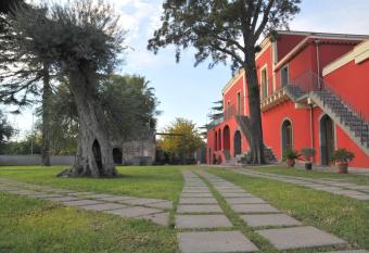 Palazzo Rosso has Balcony rooms