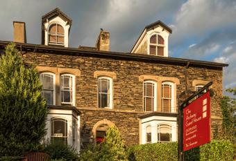 Archway Guest House allows 18 year olds to book a room