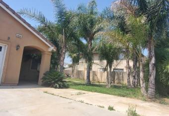 Amazing palm villa house allows 18 year olds to book a room