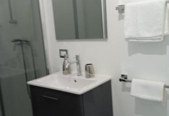 A casa di toti allows 18 year olds to book a room