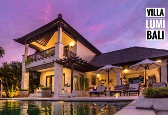 Lumi Villa has Balcony rooms