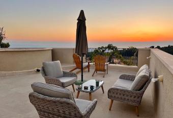                            allows 18 year olds to book a room