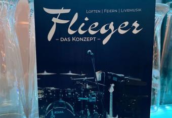 Kleine Wohnung im - Konzept Flieger - 2 Stockwerke allows 18 year olds to book a room