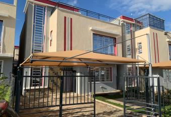 TheHaven254 has Smoking/Balcony rooms