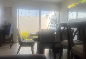 Casa para vacacionar has Balcony rooms