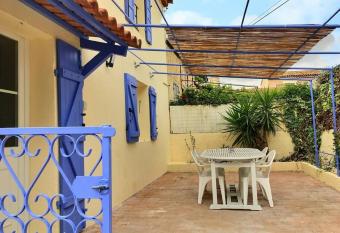 Bleu Lavande - Coquet appartement ambiance village has Balcony rooms