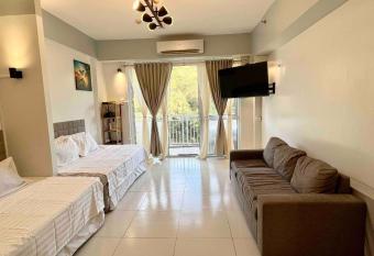 Pico de Loro Miranda Family Beach Condo max 6 pax with fiber internet has Balcony rooms