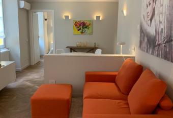 Appartamento Piazzetta - Casa Cossere allows 18 year olds to book a room