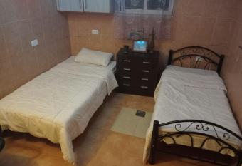 Petra Neighor hostel has rooms with a private hot tub