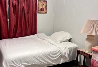 Shaligohomes @ 4425 E 6th Ave allows 18 year olds to book a room