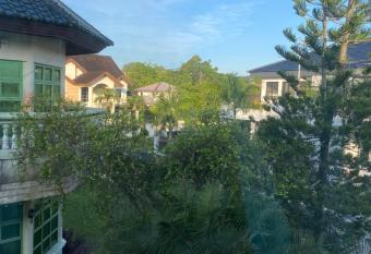 Rumahku allows 18 year olds to book a room