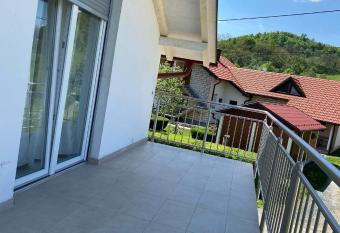 Apartman   ep  e has Balcony rooms