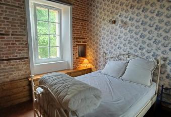 chambre aux tomettes au Major has Balcony rooms