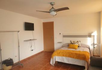 Loft 1 Nuevo has rooms with a private hot tub