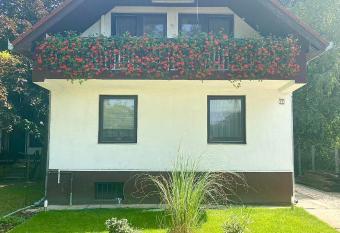 Kisduna h  z has Balcony rooms