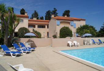 L Orangeraie Claira 66 allows 18 year olds to book a room