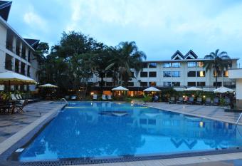 Jacaranda Hotel Nairobi allows 18 year olds to book a room