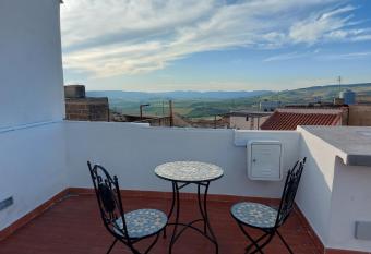Borgo Saraceno Primo has Balcony rooms