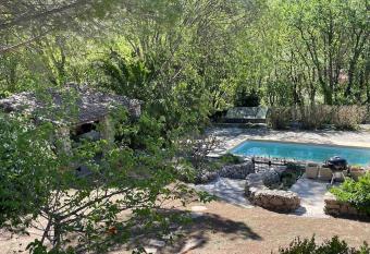 Le relais de Romane Logement 3   toiles tout confort, piscine has Balcony rooms