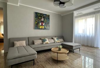 Holiday Home Wiesbaden has Balcony rooms