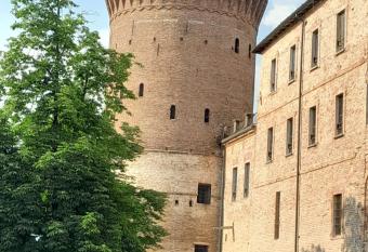 Il Torrione Lodi has Balcony rooms