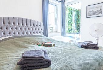 Apartment Wesseling has Balcony rooms