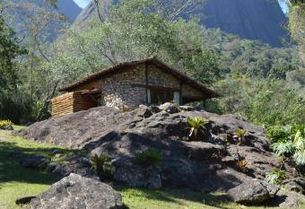 Pousada das Araras has rooms with a private hot tub
