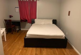 Room near University of New Haven allows 18 year olds to book a room