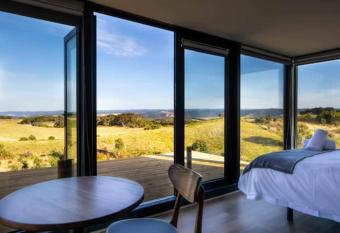 Sky Ship 1 - Luxury Off-Grid Eco Accommodation allows 18 year olds to book a room