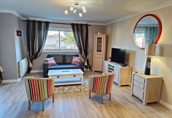 Appartement Dreux has Balcony rooms