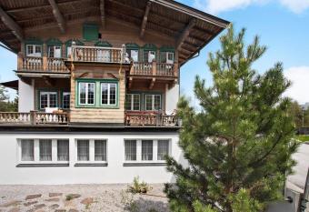 Kitzchalet 2 has Balcony rooms