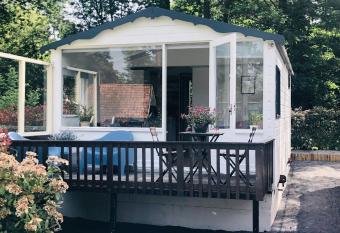 Tiny house  t Heidehoes in Usselo has Balcony rooms