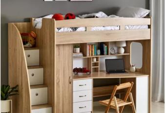 Umm Al Quwain allows 18 year olds to book a room