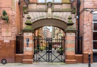 Stylish 1-Bed Apartment in Leicester has Balcony rooms